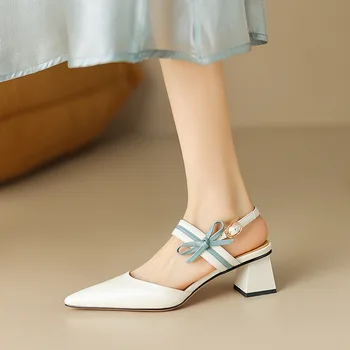 הקיץ הקוריאני מהדורה עבה עקב לחצן חזרה חלול צרפתית יחיד נעל עם עיצוב קטנים הצביע עקבים גבוהים
