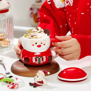 שולחן חג המולד קישוט יצירתי גבוה היופי סנטה קלאוס כוס עם מכסה כף נטו אדום קריקטורה חמוד קרמיקה כוס קיבולת גדולה
